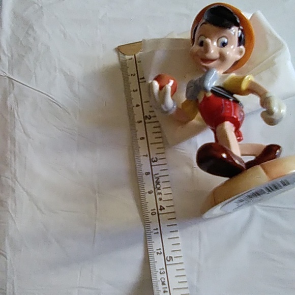 Walt Disney's Royal Dolton Porcelain Pinocchio - Picture 8 of 13